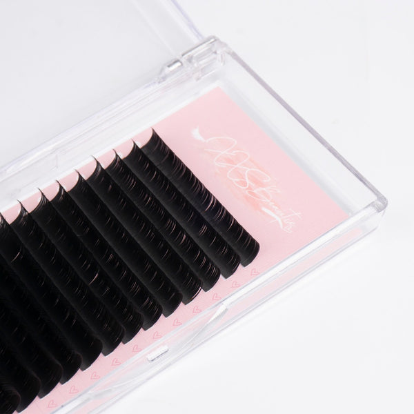 That's First Love Classic Flat Lashes Mixed Lengths